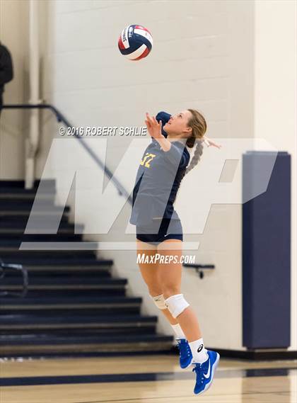 Thumbnail 2 in Monte Vista vs. Oak Ridge (CIF NorCal Regional D1 Semifinal) photogallery.