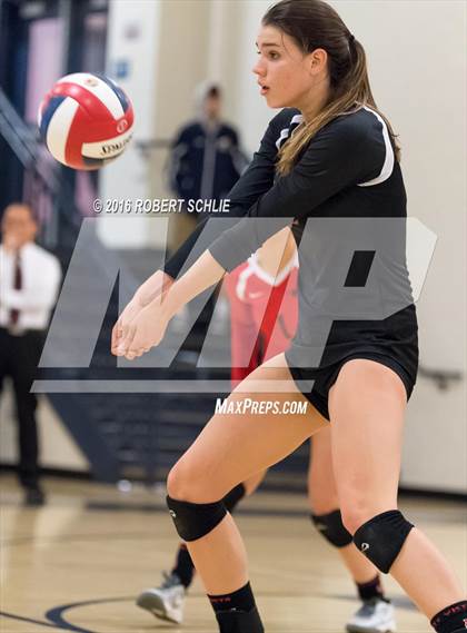 Thumbnail 1 in Monte Vista vs. Oak Ridge (CIF NorCal Regional D1 Semifinal) photogallery.