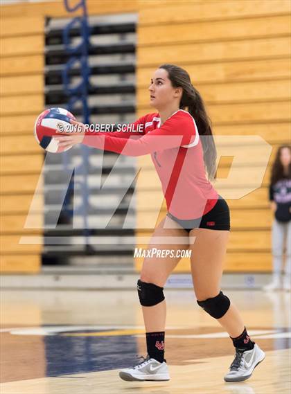 Thumbnail 2 in Monte Vista vs. Oak Ridge (CIF NorCal Regional D1 Semifinal) photogallery.
