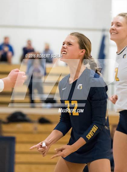 Thumbnail 2 in Monte Vista vs. Oak Ridge (CIF NorCal Regional D1 Semifinal) photogallery.