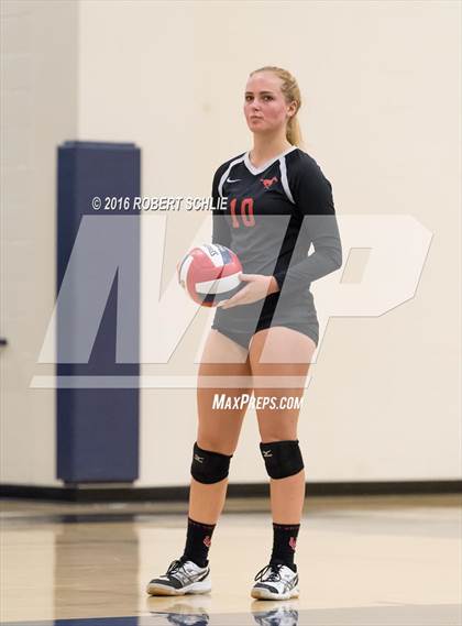 Thumbnail 1 in Monte Vista vs. Oak Ridge (CIF NorCal Regional D1 Semifinal) photogallery.