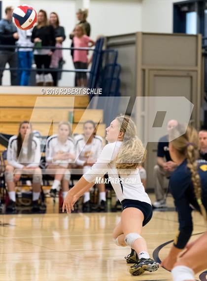 Thumbnail 3 in Monte Vista vs. Oak Ridge (CIF NorCal Regional D1 Semifinal) photogallery.