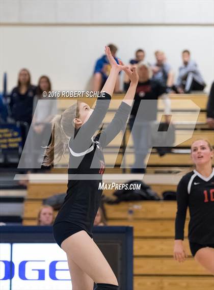 Thumbnail 2 in Monte Vista vs. Oak Ridge (CIF NorCal Regional D1 Semifinal) photogallery.
