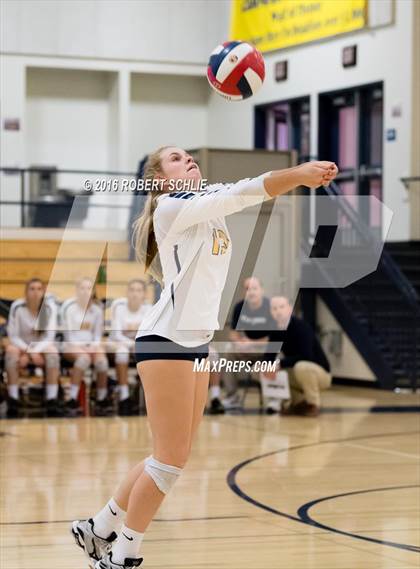 Thumbnail 2 in Monte Vista vs. Oak Ridge (CIF NorCal Regional D1 Semifinal) photogallery.
