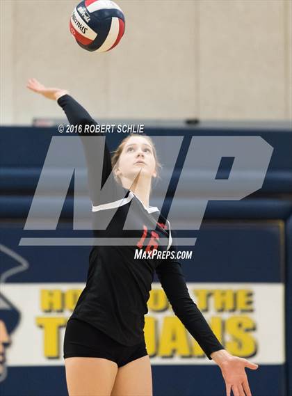 Thumbnail 1 in Monte Vista vs. Oak Ridge (CIF NorCal Regional D1 Semifinal) photogallery.