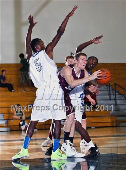 Thumbnail 1 in Chavez vs. Cinco Ranch (McDonald's Texas Invitational) photogallery.