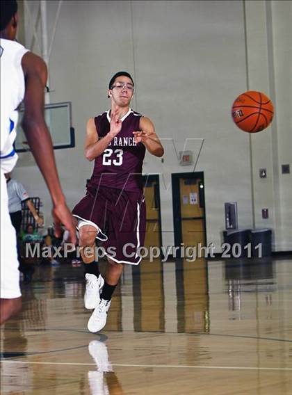 Thumbnail 2 in Chavez vs. Cinco Ranch (McDonald's Texas Invitational) photogallery.