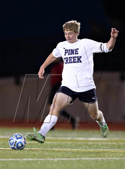 Thumbnail 1 in Pine Creek vs. Boulder (CHSAA 5A Semifinal) photogallery.