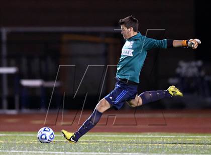 Thumbnail 2 in Pine Creek vs. Boulder (CHSAA 5A Semifinal) photogallery.
