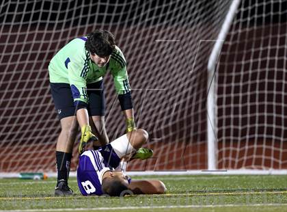 Thumbnail 2 in Pine Creek vs. Boulder (CHSAA 5A Semifinal) photogallery.