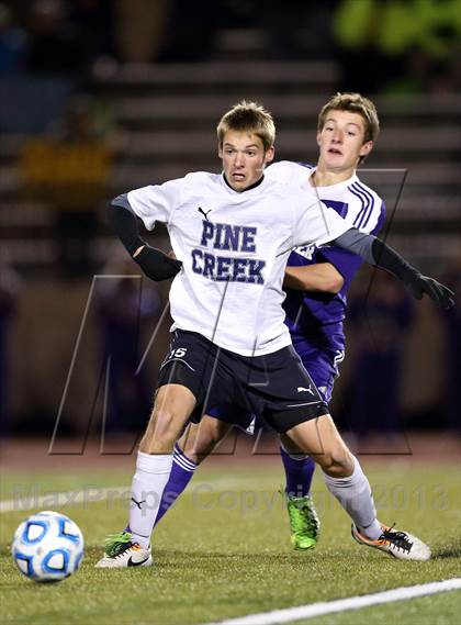 Thumbnail 2 in Pine Creek vs. Boulder (CHSAA 5A Semifinal) photogallery.