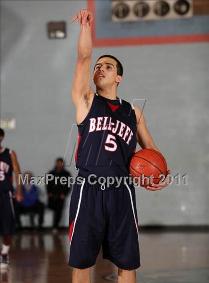 Thumbnail 2 in Bellarmine-Jefferson @ St. Genevieve photogallery.