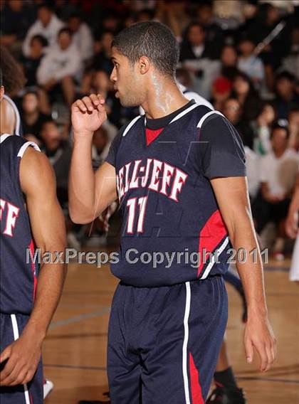 Thumbnail 1 in Bellarmine-Jefferson @ St. Genevieve photogallery.