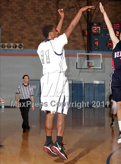 Thumbnail 1 in Bellarmine-Jefferson @ St. Genevieve photogallery.