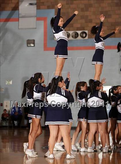 Thumbnail 3 in Bellarmine-Jefferson @ St. Genevieve photogallery.