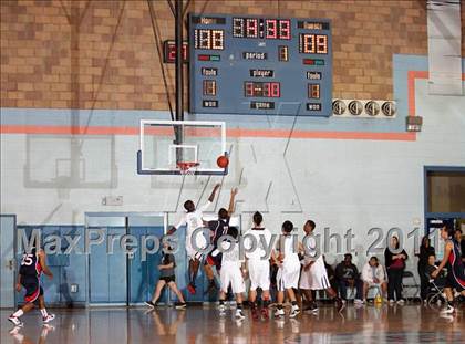 Thumbnail 2 in Bellarmine-Jefferson @ St. Genevieve photogallery.