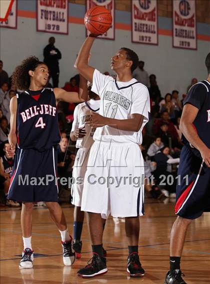 Thumbnail 2 in Bellarmine-Jefferson @ St. Genevieve photogallery.