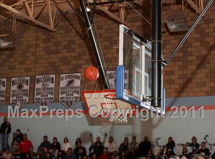 Thumbnail 3 in Bellarmine-Jefferson @ St. Genevieve photogallery.