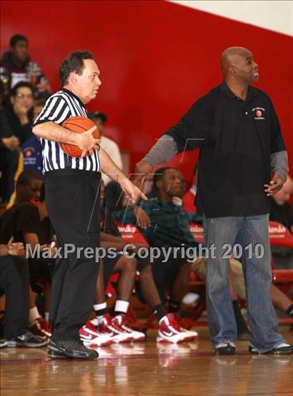 Thumbnail 1 in View Park vs. Mira Costa (Seahawk Classic) photogallery.