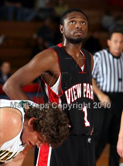 Thumbnail 2 in View Park vs. Mira Costa (Seahawk Classic) photogallery.
