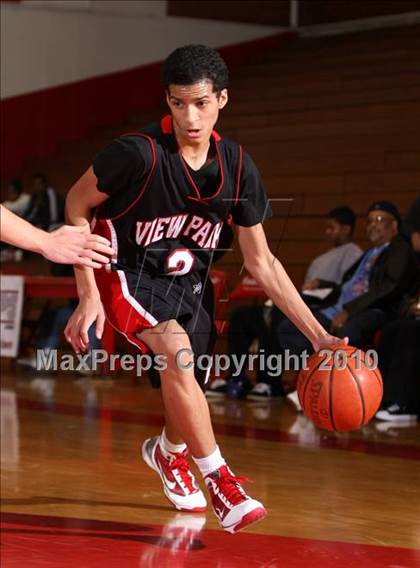 Thumbnail 1 in View Park vs. Mira Costa (Seahawk Classic) photogallery.