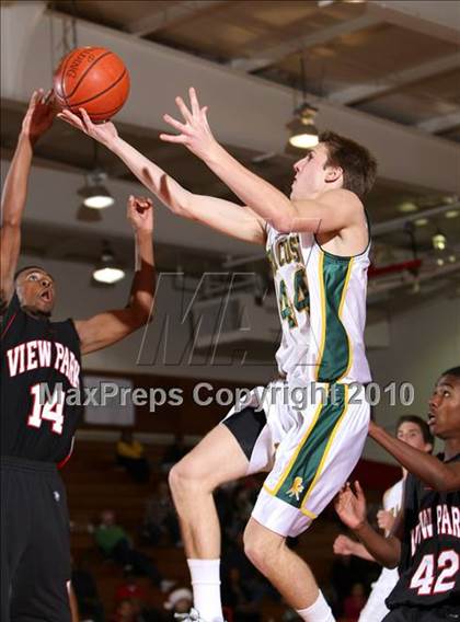 Thumbnail 1 in View Park vs. Mira Costa (Seahawk Classic) photogallery.