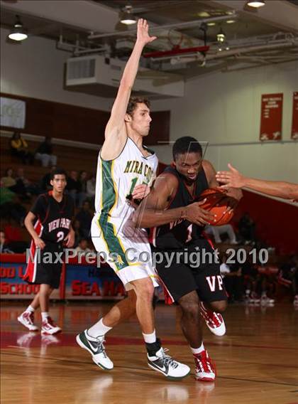 Thumbnail 2 in View Park vs. Mira Costa (Seahawk Classic) photogallery.