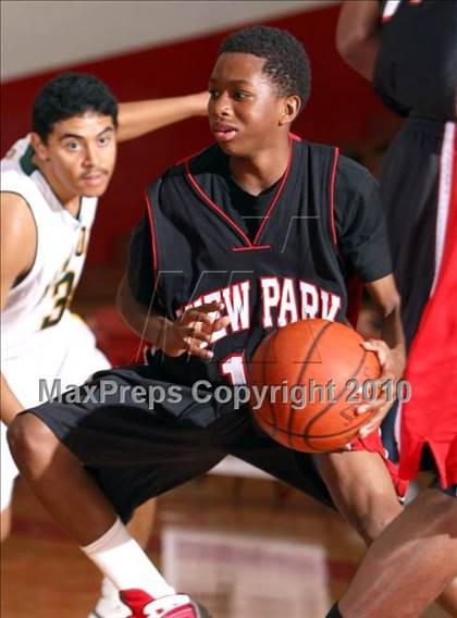 Thumbnail 1 in View Park vs. Mira Costa (Seahawk Classic) photogallery.