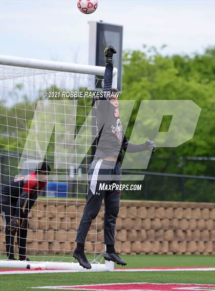 Thumbnail 3 in Lee vs. Rockwall-Heath (UIL 6A Final) photogallery.