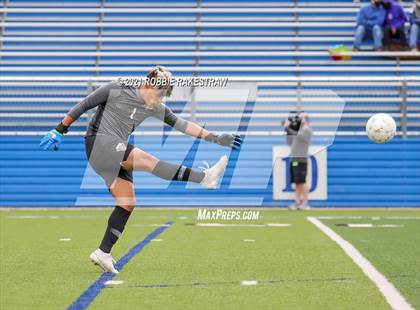 Thumbnail 3 in Lee vs. Rockwall-Heath (UIL 6A Final) photogallery.