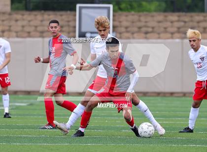 Thumbnail 3 in Lee vs. Rockwall-Heath (UIL 6A Final) photogallery.