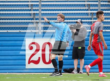 Thumbnail 1 in Lee vs. Rockwall-Heath (UIL 6A Final) photogallery.