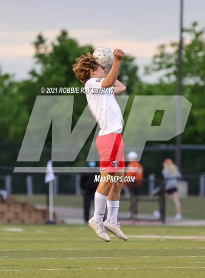 Thumbnail 3 in Lee vs. Rockwall-Heath (UIL 6A Final) photogallery.