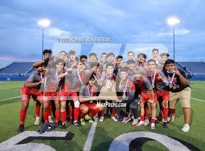 Thumbnail 2 in Lee vs. Rockwall-Heath (UIL 6A Final) photogallery.