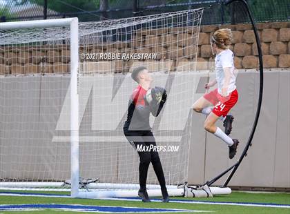 Thumbnail 3 in Lee vs. Rockwall-Heath (UIL 6A Final) photogallery.