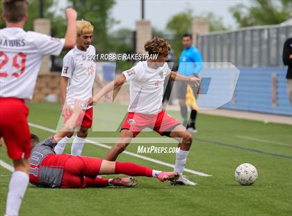 Thumbnail 2 in Lee vs. Rockwall-Heath (UIL 6A Final) photogallery.
