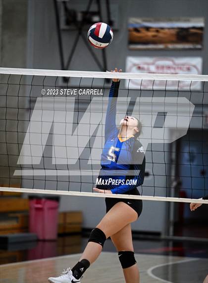 Thumbnail 2 in Fall River @ Maxwell (CIF NS Division 6 Championship) photogallery.