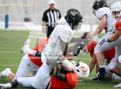 Thumbnail 1 in Aledo vs. Bentonville photogallery.