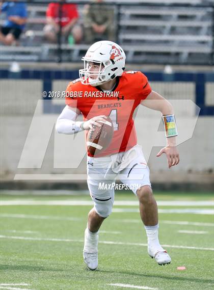 Thumbnail 2 in Aledo vs. Bentonville photogallery.