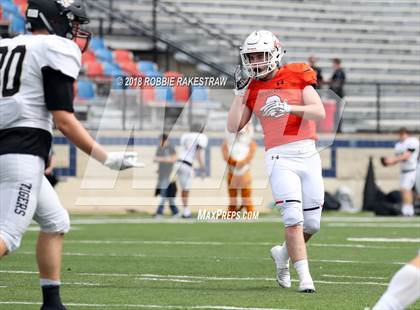 Thumbnail 2 in Aledo vs. Bentonville photogallery.