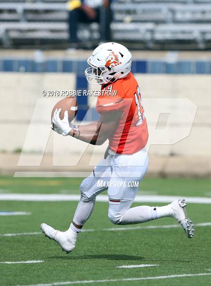 Thumbnail 2 in Aledo vs. Bentonville photogallery.