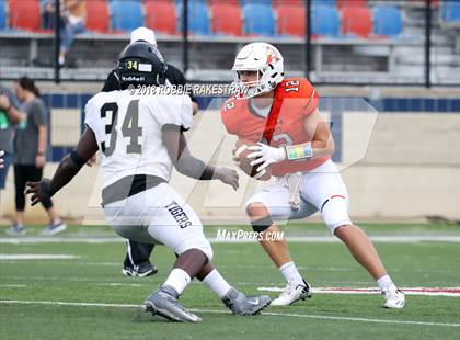 Thumbnail 3 in Aledo vs. Bentonville photogallery.