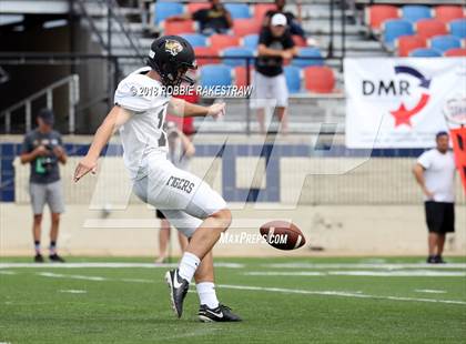 Thumbnail 3 in Aledo vs. Bentonville photogallery.