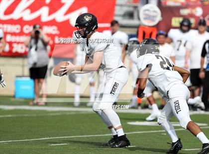 Thumbnail 2 in Aledo vs. Bentonville photogallery.