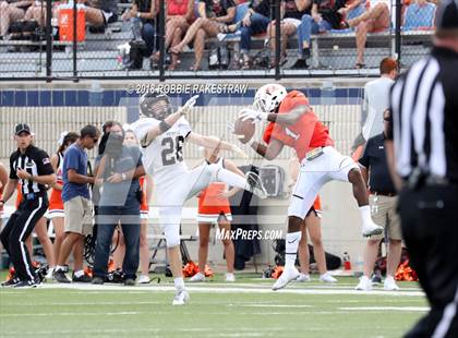 Thumbnail 2 in Aledo vs. Bentonville photogallery.