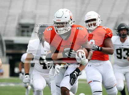 Thumbnail 2 in Aledo vs. Bentonville photogallery.