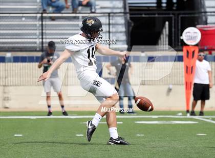Thumbnail 3 in Aledo vs. Bentonville photogallery.