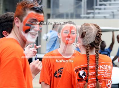 Thumbnail 3 in Aledo vs. Bentonville photogallery.