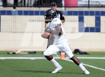 Thumbnail 2 in Aledo vs. Bentonville photogallery.