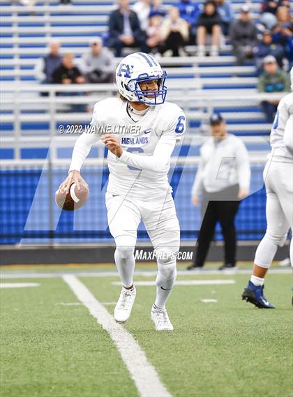 Thumbnail 1 in Highlands @ Covington Catholic photogallery.